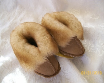 Handcrafted Babies Sheepskin   Slippers Sizes Small-Medium-Large- & X-Large NWT