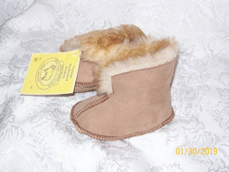 Genuine Handcrafted LADIES Sheepskin Slippers....LADIES.Small. Medium.Large...NWT... image 4