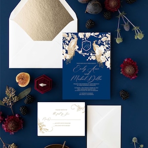 Pfau Hochzeitseinladung bearbeitbare Vorlage, Hochzeitseinladung mit Monogramm, Pfau, Rosen und Orchideen