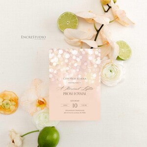 Bearbeitbare Abschlussball-Einladungsvorlage, formelle Einladung und Ticket für die High School, Gold und Blush-Bokeh