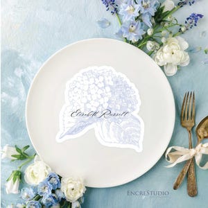 Tarjetas con los asientos / Plantilla de tarjeta de presentación editable con flores de hortensia azul