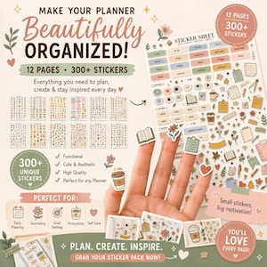 Puede incluir: Un conjunto de 12 hojas de pegatinas que contiene más de 300 adhesivos individuales para agendas. La colección presenta varias etiquetas funcionales, ilustraciones florales, tazas de café e iconos en una paleta de colores suaves con textos.