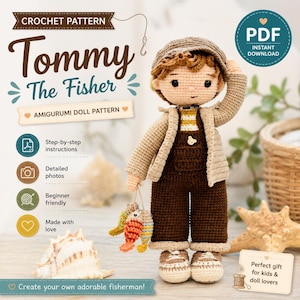 Peut inclure: Un modèle au crochet pour une poupée amigurumi nommée Tommy The Fisher. La poupée porte une casquette beige, un gilet beige clair, une salopette marron avec un petit bouton ours et des chaussures beiges. Elle tient trois petits poissons colorés.