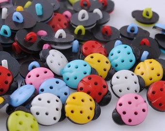 100pcs   New  Ladybug Plastic Buttons Sewing Notions Accessories DIY Crafts NK046