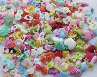 100pcs Lot Plastic Buttons Backhole Scrapbooking Sewing DIY Craft Appliques F648