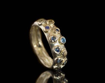 BLUE OCTOPUS | Solid Gold ring with Sapphires