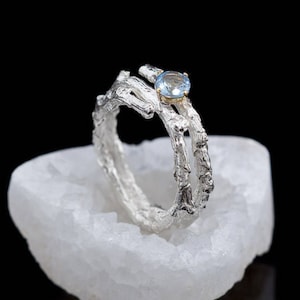TWIG WITH AQUAMARINE  18K solid White Gold ring