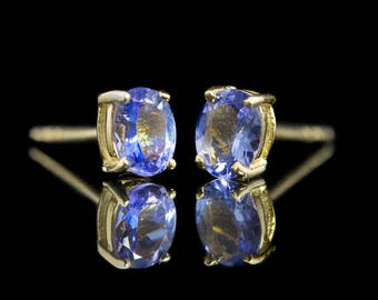 SPARKLING TANZANITE Ear studs in Gold vermeil