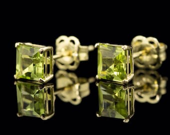 PERIDOT SQUARES | 9ct Gold ear studs