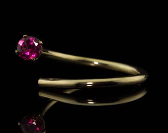 LOVELY RUBELLITE GOLD Open ring in solid Gold with Tourmaline