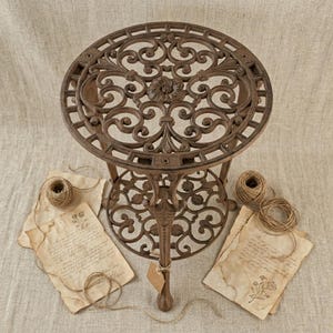 Hand-Forged Cast Iron Plant Stand, Vintage Industrial Flower Pot Holder, Rustic Garden Decor