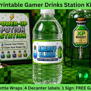 以下が含まれることがあります： Power-Up Potion Stationと書かれた額縁入りの看板、Energy Elixirラベル付きの透明なペットボトル、XP Boostラベル付きのガラス製ドリンクディスペンサーを含む、印刷可能なゲーマー向けドリンクステーションキット。すべてピクセル化されたグラフィックが特徴です。