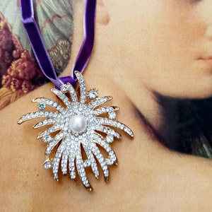 Vintage silver brooch star with brilliants