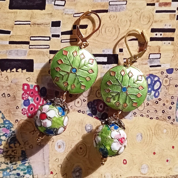 Boucles d'oreilles perles cloisonnées anciennes vert pomme