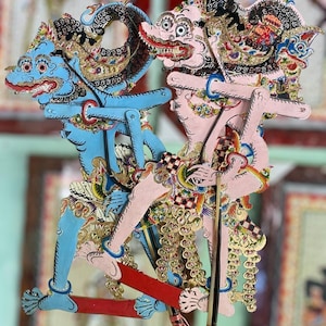Anggodo & Anila Wayang Kulit Set med 2, vintage indonesiska skuggdockor, fin sällsynt javanesisk konst, Ramayana Monkey Warrior Collector Gift
