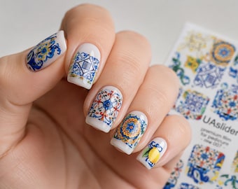 Adesivos de Unha com Estampa de Azulejos Mediterrâneos | Adesivos de Unha Azul e Branco | Tiras Autoadesivas Premium para Unhas | Adesivos de Manicure com Qualidade de Salão