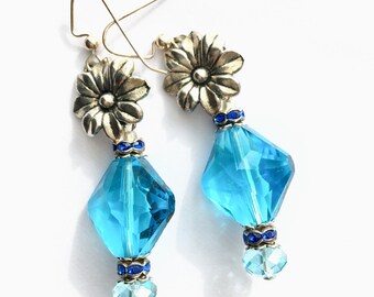 EARRINGS.  Long dangle earrings  Blue glass earrings