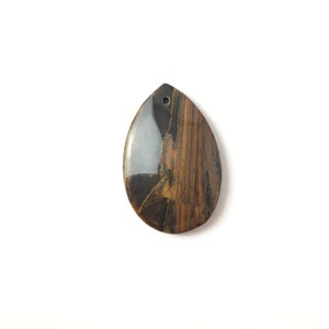 Tiger Iron Pendant for costume jewelry. Tear drop 53 X 34 MM
