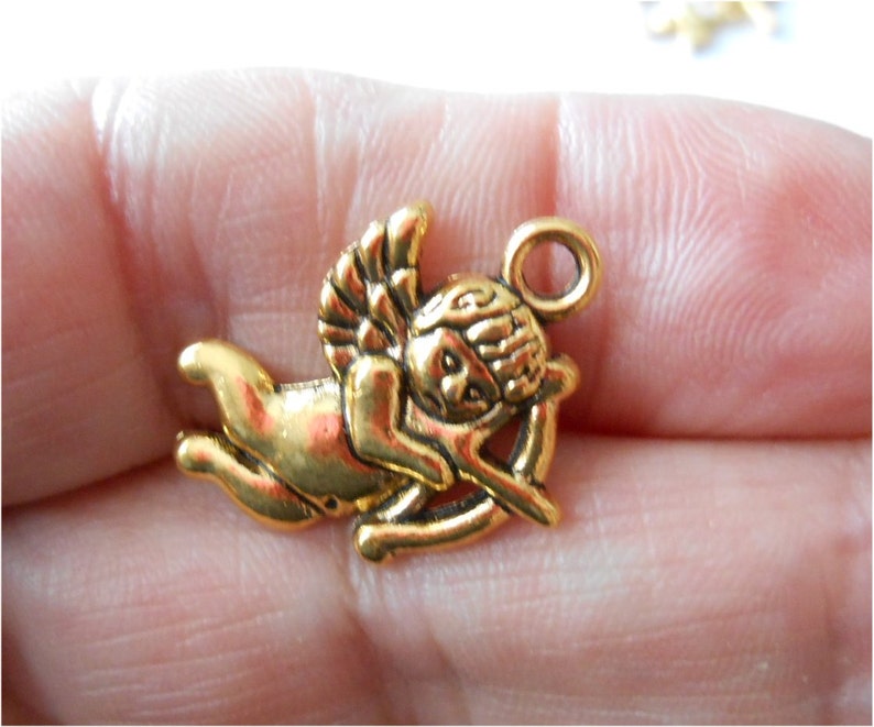 Set of 3 Gold cherubs Charms pendant jewelry supplies/crafts jewelry supplies 425 image 1