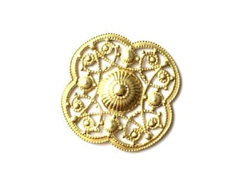 4 gold charmes Gold plated filigree pendant charm, for Earrings, Necklace, bracelets. Gold plated jewelry supplies