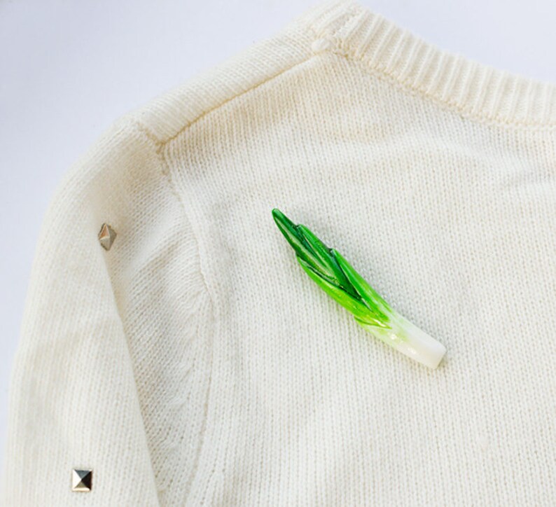 Green onion brooch, vegetables vegetarian veggie jewelry, vegan pin, mother's day gift for mom image 3