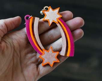 Shooting Stars Wooden Dandle Earrings | asymmetric meteors pop jewelry