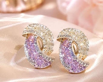 Pendientes curvos de cristal transparente morado, joyería llamativa con circonitas cúbicas chapadas en oro