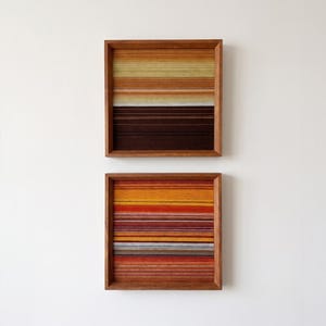 Handgefertigtes Sonnenuntergangsbild aus gewebtem Garn – Individuelle geometrische Textilkunst – Skandinavische Japandi-Wohndekoration; Eklektisches abstraktes Wandbild-Set