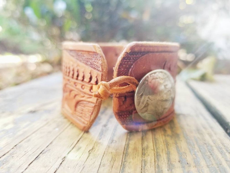 Green Moss Agate Concho Vintage Tooled Leather Cuff bracelet\u2022Southwestern cuff\u2022cowgirl\u2022Western Wear\u2022Southwestern jewelry\u2022