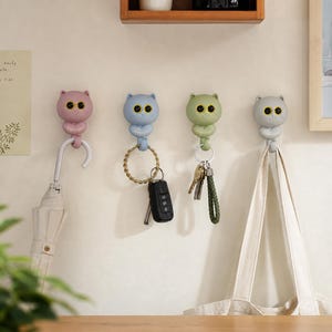 Adorable Blinking Cat Wall Hook for Keys Coats Bags Cute Home Decor