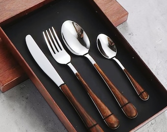 Rustic Stainless Steel Cutlery Set: Vintage Wood-Look Handle Flatware for Dining