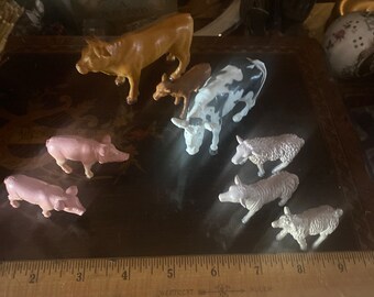 Vintage set of 8 hard rubber barn animals