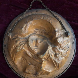 Absolutely Stunning 3D Cast Iron 1800s Girl Plate Flu Cover image 10