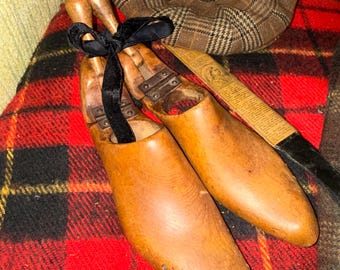 Ralph Lauren Styling Vintage wood shoe horns