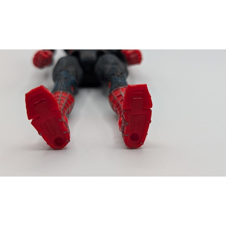 2003 Toy Biz Spider-Man 2 Movie 6" Super poseable Action Figure image 3
