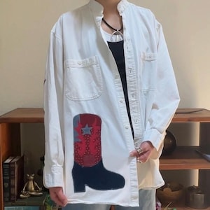 Camisa abotonada de patchwork reciclado para el 4 de julio