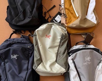 Mochila Arcteryx Mantis 26: mochila versátil de 26 litros para senderismo y viajes.