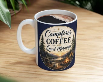 Taza de camping / Taza con escena matutina de café alrededor de una fogata / Regalo para campistas / Taza de viaje para autocaravanas