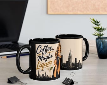 Taza de café o licor / Taza de cóctel vintage con el perfil urbano de la ciudad