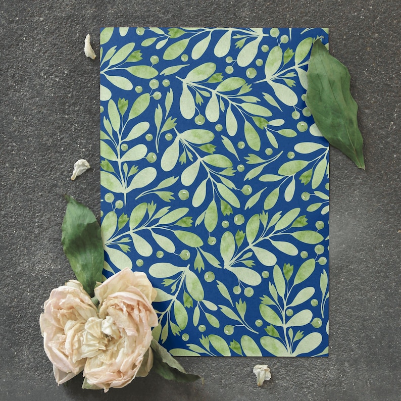 Green Leaf and Berry Seamless Pattern | Botanical Digital Paper ...
