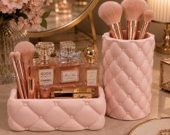 Rosa gesteppter Parfüm-Organizer und Make-up-Pinselhalter, Waschtisch-Aufbewahrungsschale