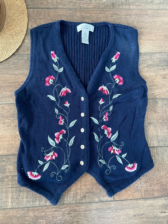 Vintage Button up Sweater Vest, Vintage Embroidered Sweater Vest