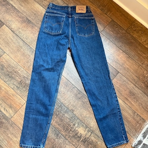 High Waist 512 Levi’s Slim Fit Tapered Leg Size 10 Mis L,90s High Waist Jeans,90s 512 Levi’s,Made in USA Levis 100% cotton classic Blue Wash