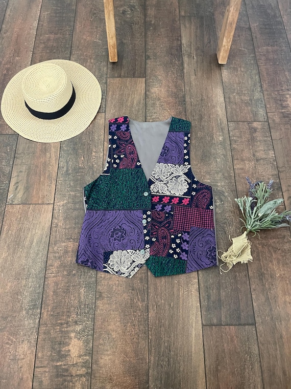 Vintage 90s Quilted Vest, Vintage Paisley Lace Quilted Vest,Boho Quilted Vest, 90s Vest, Purple Quilt Vest,Quilted Vest,Floral Quilted Vest
