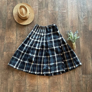 Vintage Blue Red White Plaid Tartan Skirt, Vintage Plaid Wool Skirt, Vintage Tartan Plaid Skirt, School Girl Wool Skirt, Vintage Wool Skirt
