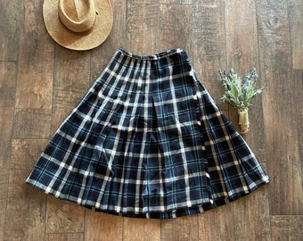 Vintage Blue Red White Plaid Tartan Skirt, Vintage Plaid Wool Skirt, Vintage Tartan Plaid Skirt, School Girl Wool Skirt, Vintage Wool Skirt