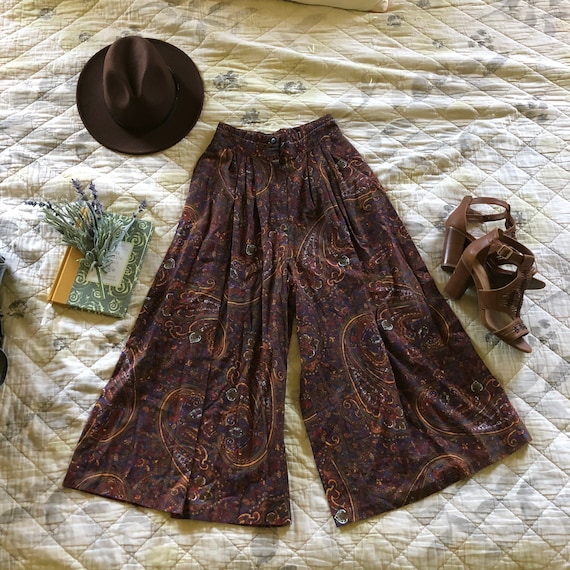 Vintage High Waist Paisley Gaucho Pants, Vintage 7