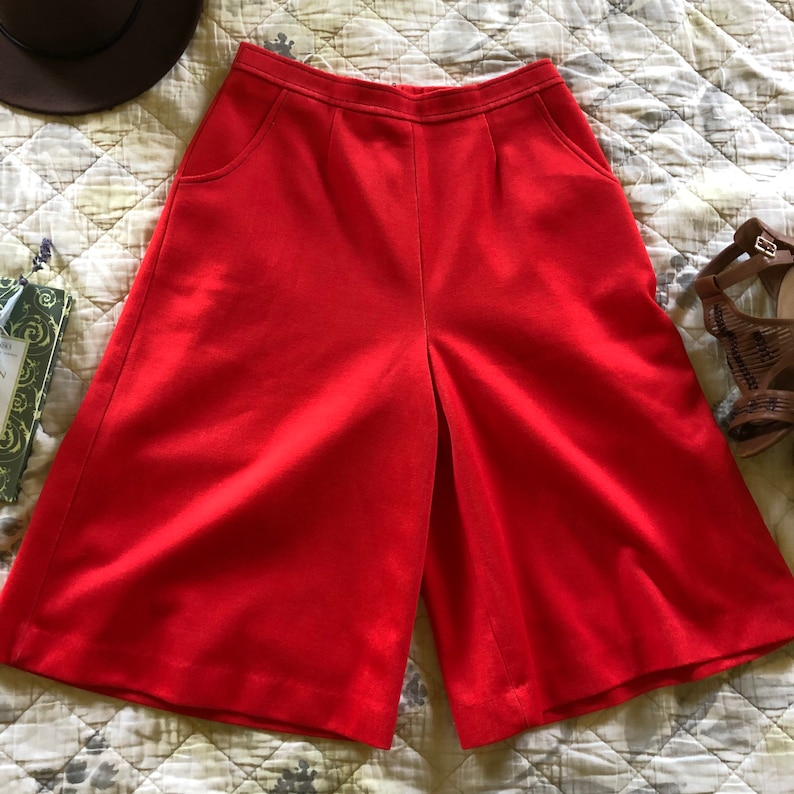 Vintage 70s Red Culottes, Retro Red Culottes, 1970s Gauchos, Vintage 70s Red Gauchos, Vintage Wide Leg Shorts, 70s Culottes, Graff Gauchos image 2