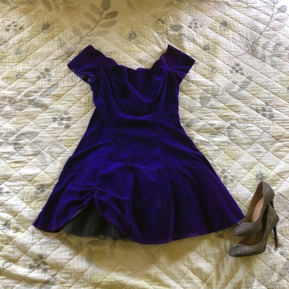 Vintage 80s Scalloped Top Velvet Mini Prom Dress,