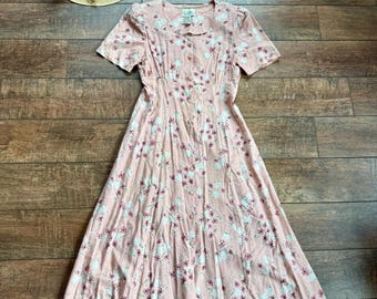 Sukienka w stylu vintage z lat 90. z romantyczną kwiatową grafiką, sukienka w stylu vintage z guzikami na górze i w kwiaty z lat 90., sukienka na randkę z lat 90., sukienka vintage z lat 90. z kokieterią – sukienka na niedzielę – rozmiar M